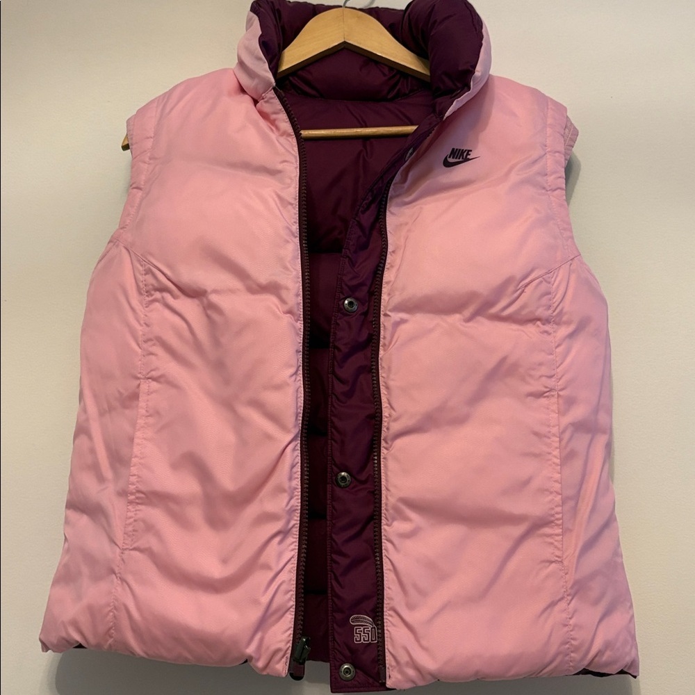NIKE REVERSIBLE PUFFER VEST- small - Picture 6 of 8